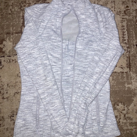 Size 4 Lululemon define jacket - Picture 2 of 2